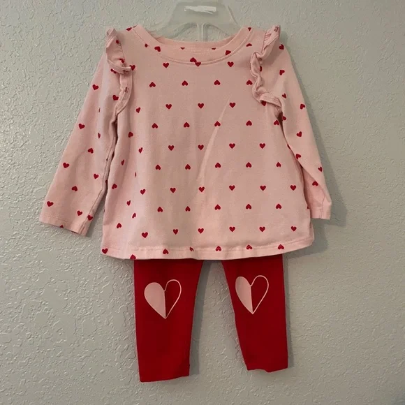 Size 12 Month Cat & Jack Heart Set - Picture 1 of 5